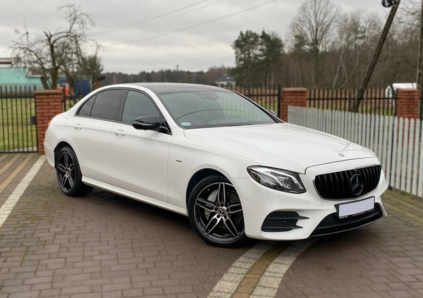 Mercedes-Benz Klasa E cena 169900 przebieg: 106000, rok produkcji 2018 z Żuromin małe 352